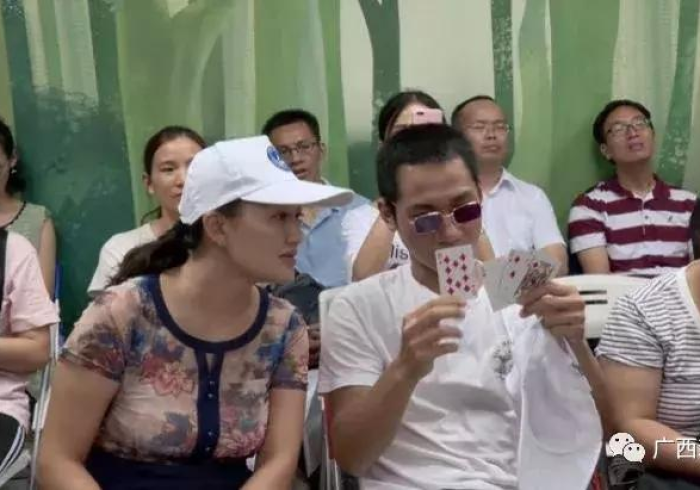 一分钟介绍使用“微信牛牛房卡客服微信号”购买房卡介绍 一分钟介绍使用“微信牛牛房卡客服微信号”购买房卡介绍