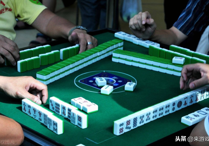 一分钟介绍使用“微信群牛牛房卡去哪买”房卡获取方式