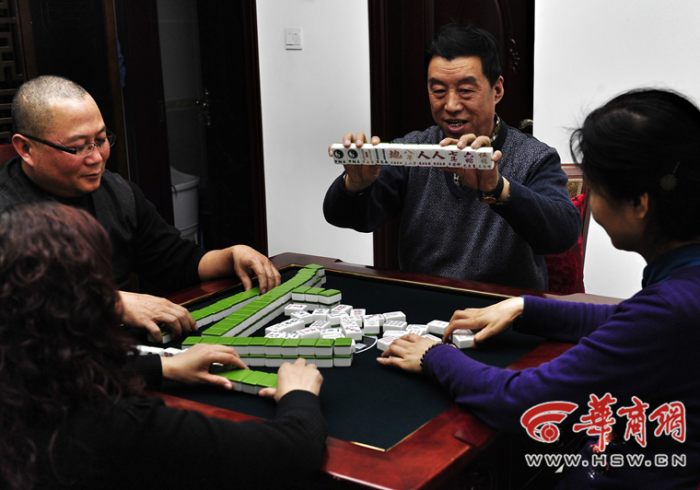 1分钟科普“郑州麻将外卦神器下载安装”附开挂脚本